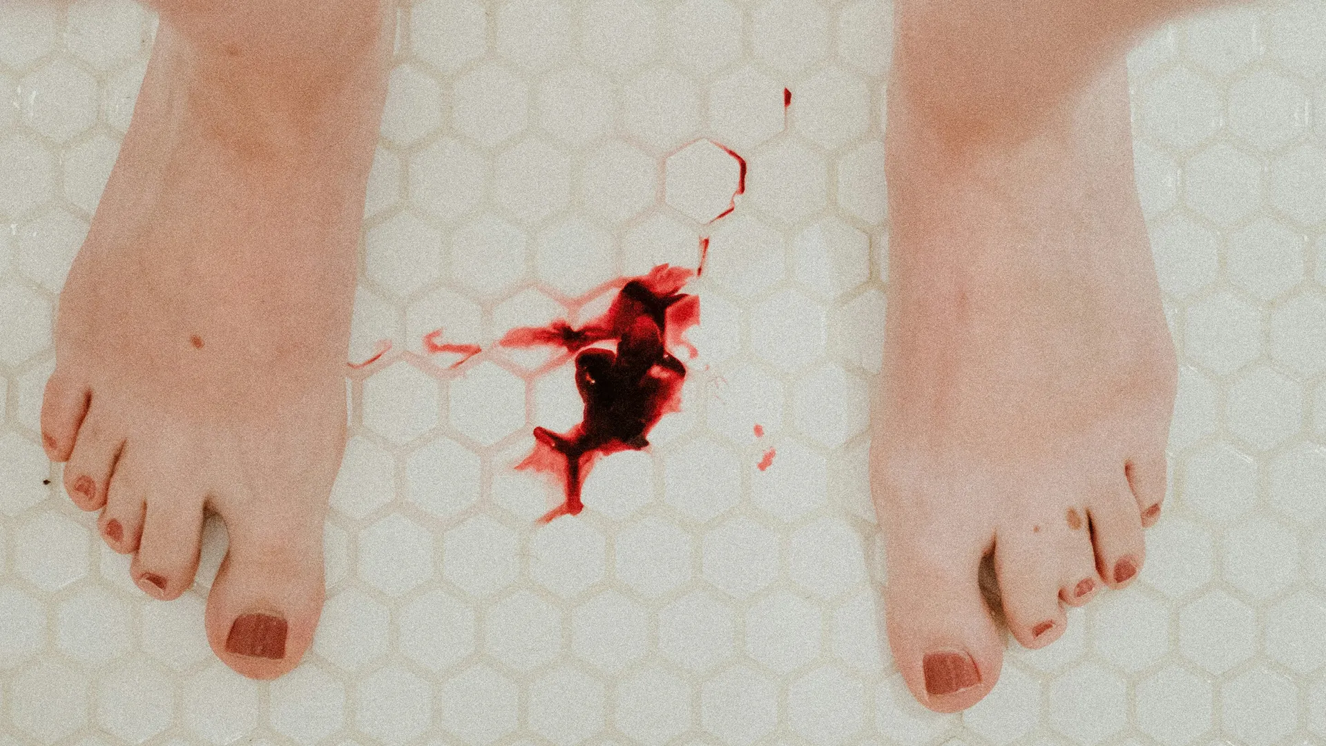 STAGES OF PERIOD BLOOD: WHAT THE COLOUR CHANGES MEAN FOR YOUR HEALTH